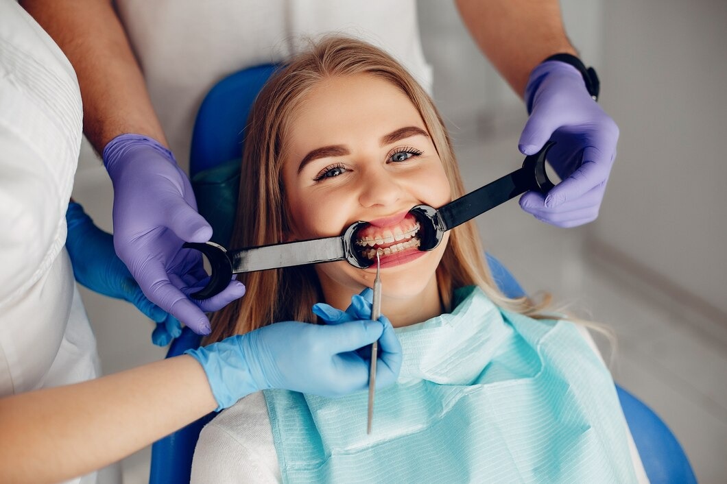 Pain-free composite bonding treatment in Shepherd’s Bush for natural smile enhancement.